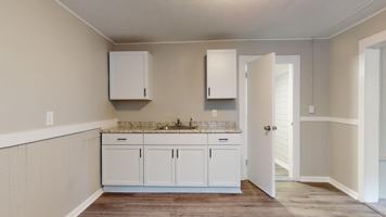 featured image of 7804 Elton Ave