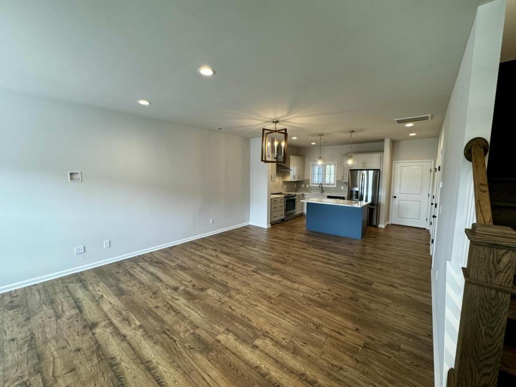 2050 Kyles Way - Photo 2 of 19