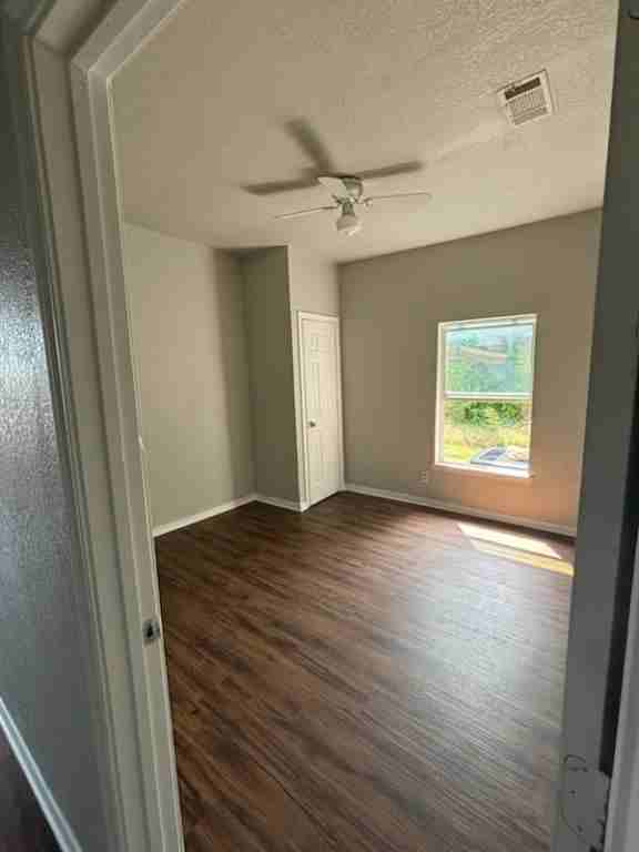213 N Lutterloh Ave - Photo 3 of 5