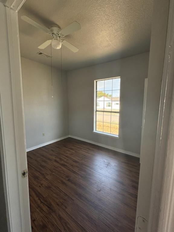 213 N Lutterloh Ave - Photo 4 of 5