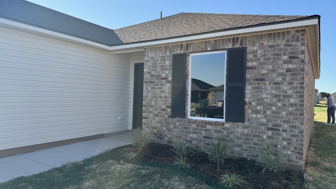 10036 Sw 41st St - Photo 2 of 13