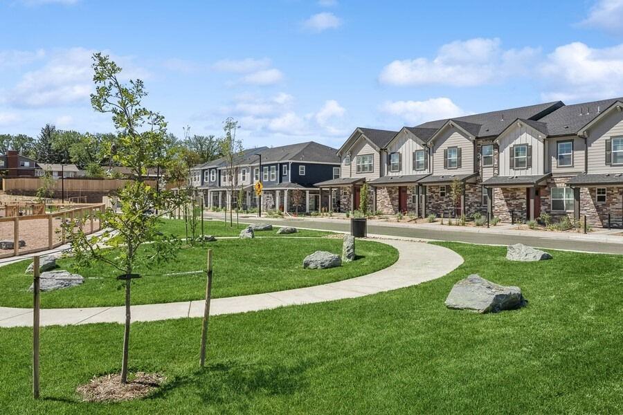 1415 Eagle Way #0045 - Photo 2 of 27