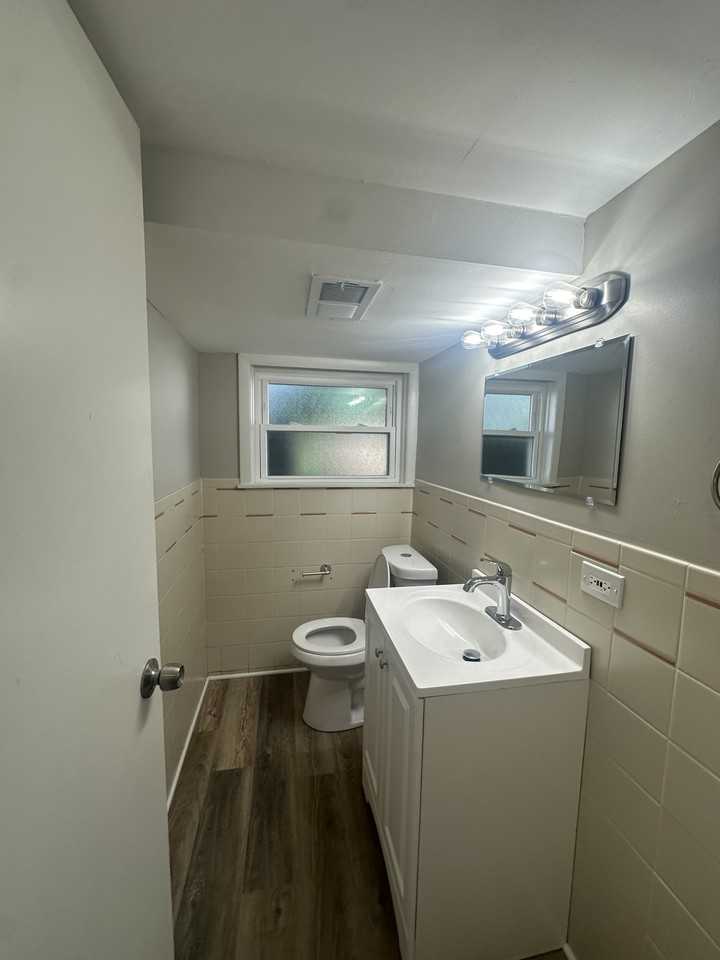 18853 Juhlin Dr - Photo 2 of 11