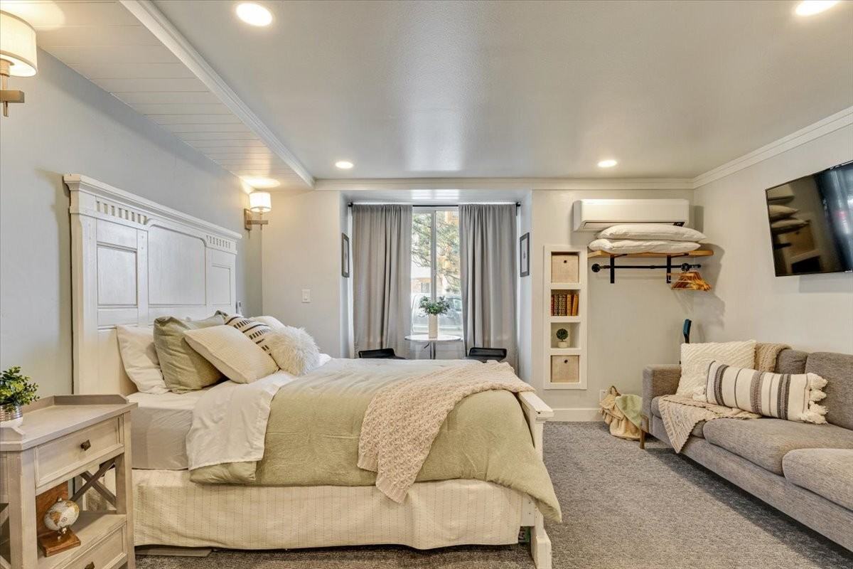 2105 Prospector Ave #208 - Photo 5 of 50