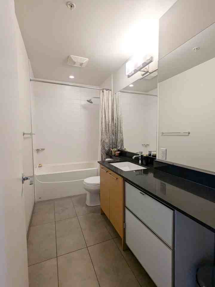 10455 University Dr - Photo 6 of 10