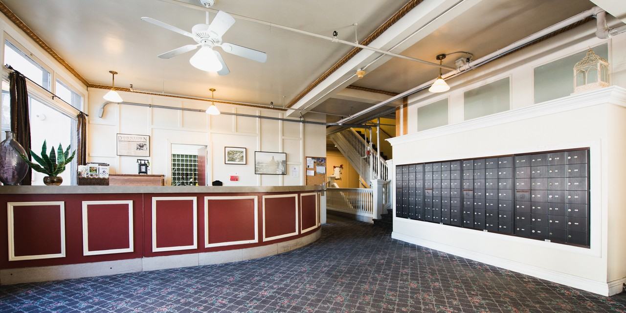 The Blackstone Apartments - Photo 3 of 5