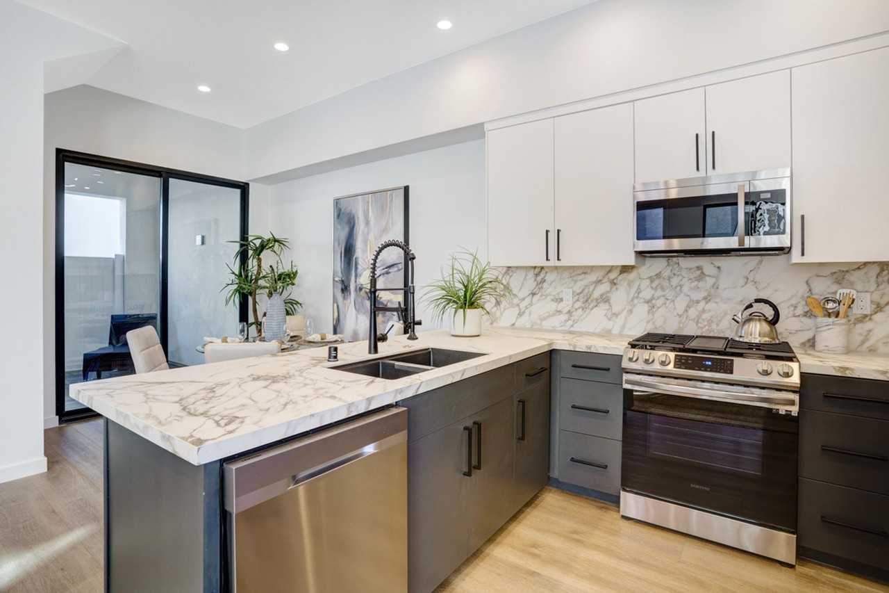 2041 Diamond St - Photo 4 of 18