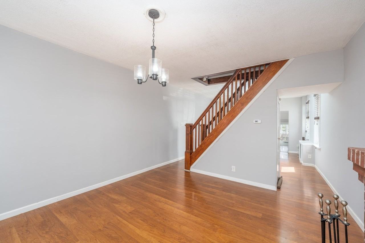 505 Grundy St - Photo 3 of 23