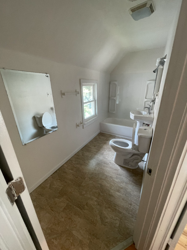 1132 W Edwards St - Photo 3 of 20