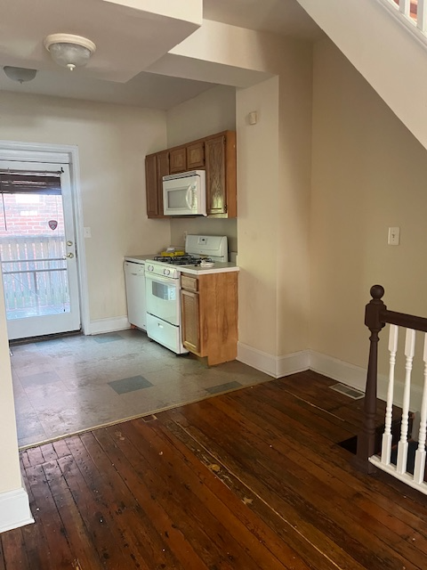 3366 Frederick St - Photo 3 of 20
