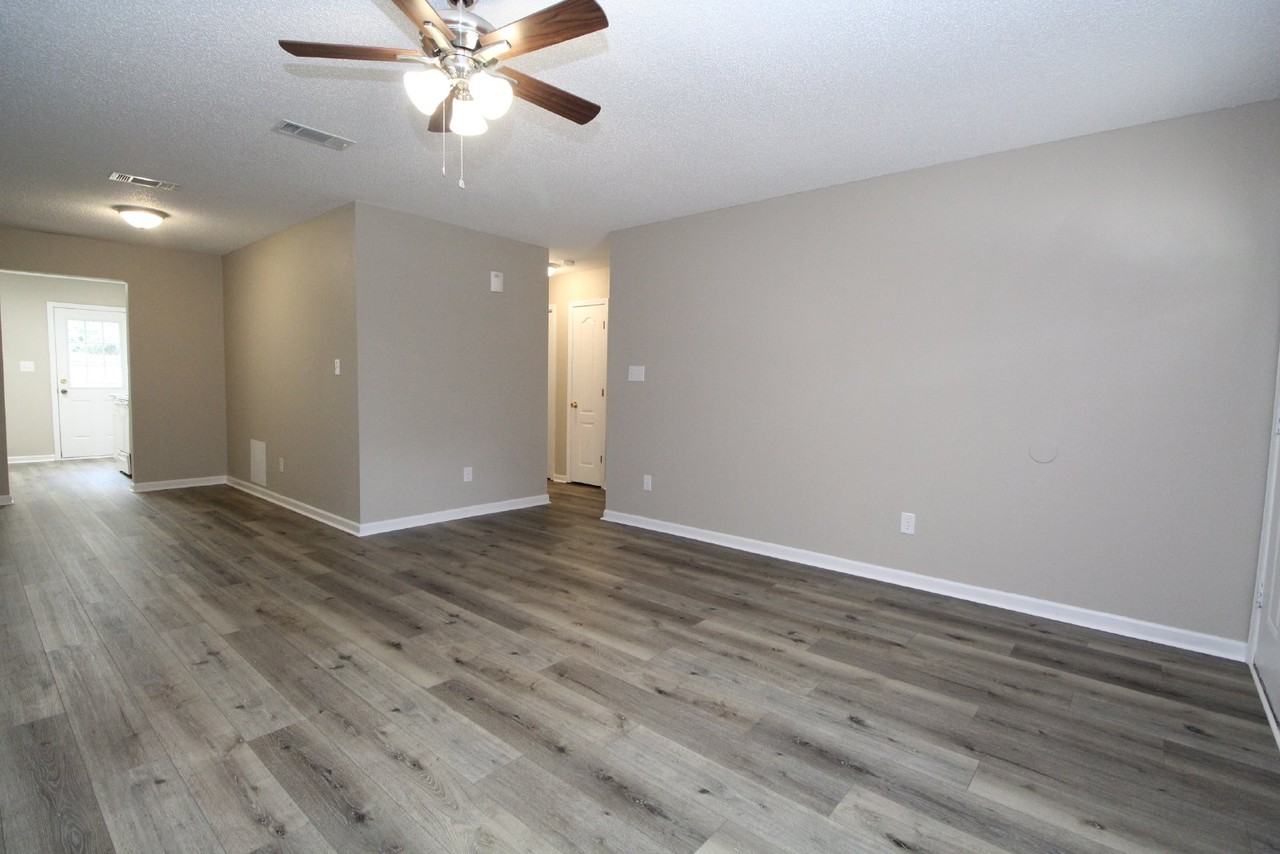 6853 Roundup Ln - Photo 3 of 23