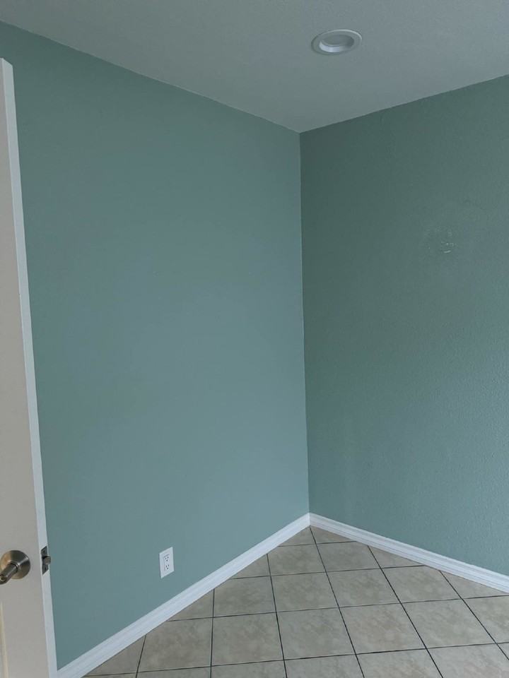 4246 Van Dyke Ave #6 - Photo 7 of 17