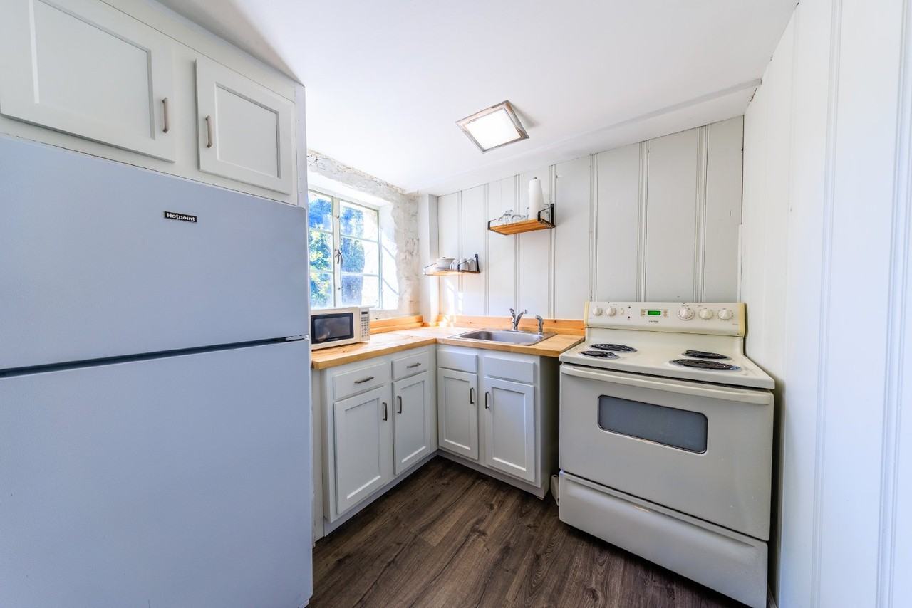 3708B Inglewood Cir S - Photo 3 of 13