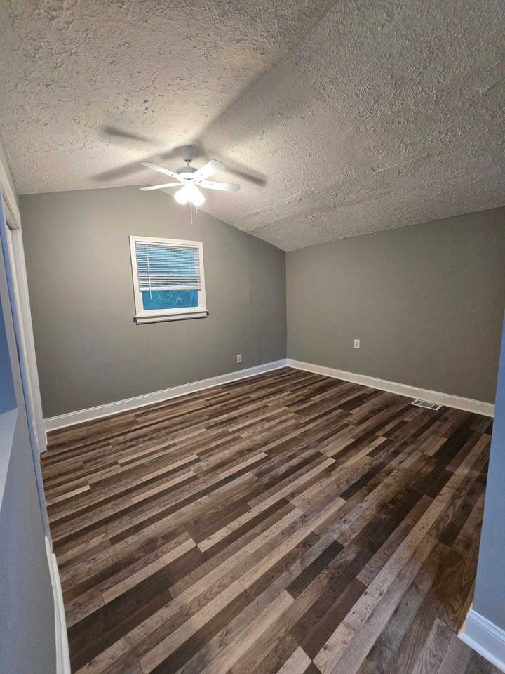 2963 Redwine Road - Photo 5 of 6