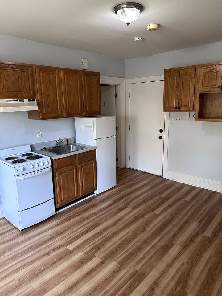 3898 Main St #3 - Photo 3 of 10