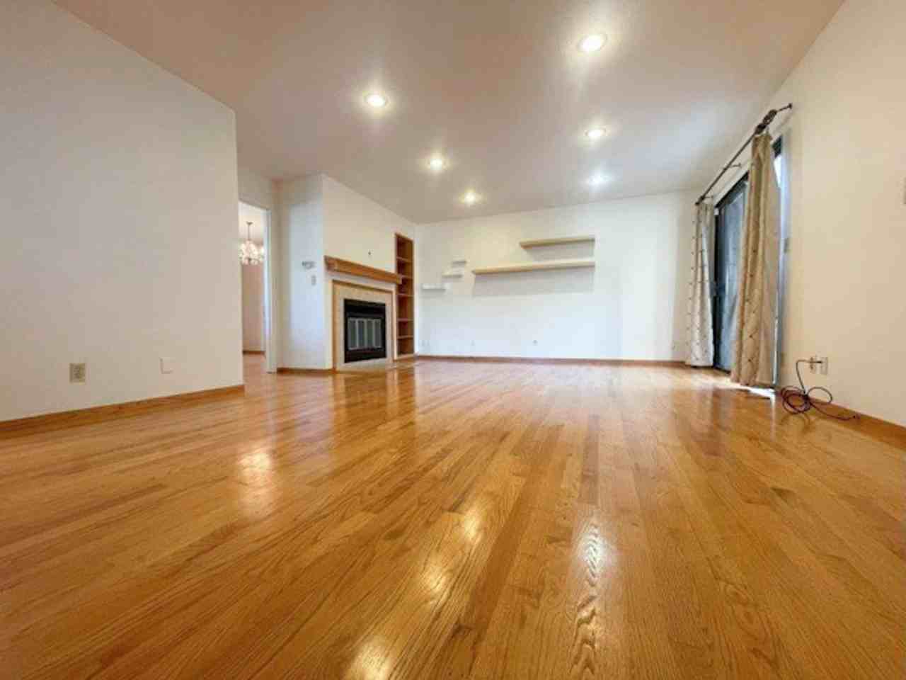 38408 Redwood Ter - Photo 2 of 33