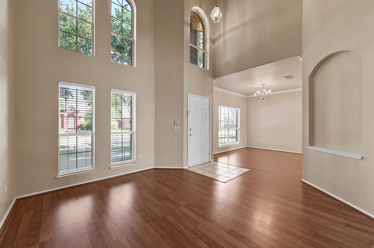 4320 Stromboli Dr - Photo 3 of 23