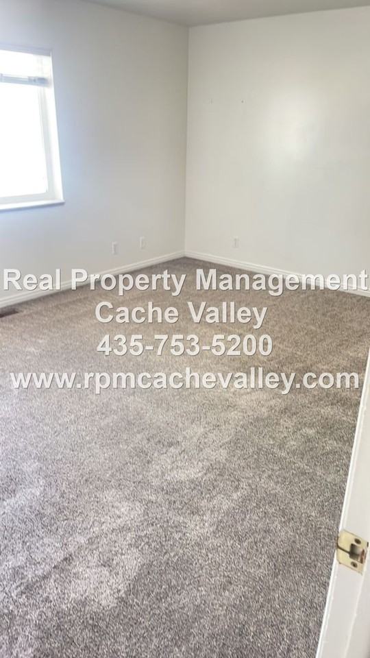 1765 N 200 E #15A-D - Photo 3 of 18