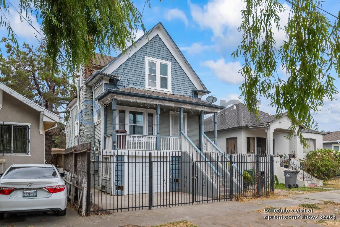 2215 92nd Ave - Photo 2 of 23