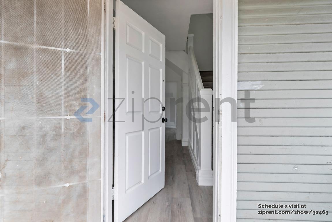 2215 92nd Ave - Photo 4 of 23