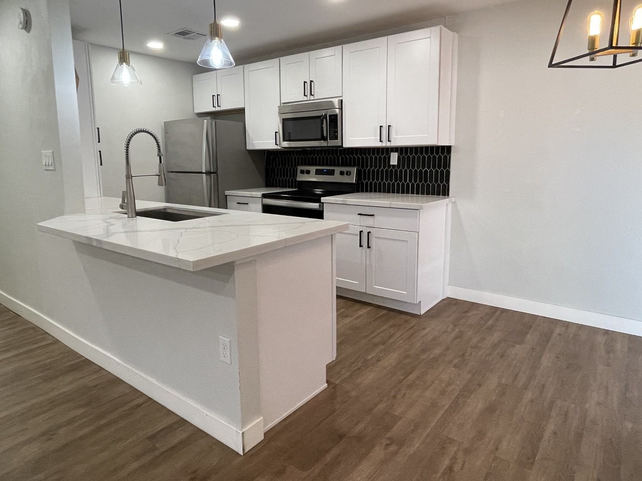 1111 North 84th Place #1111 - Photo 6 of 32