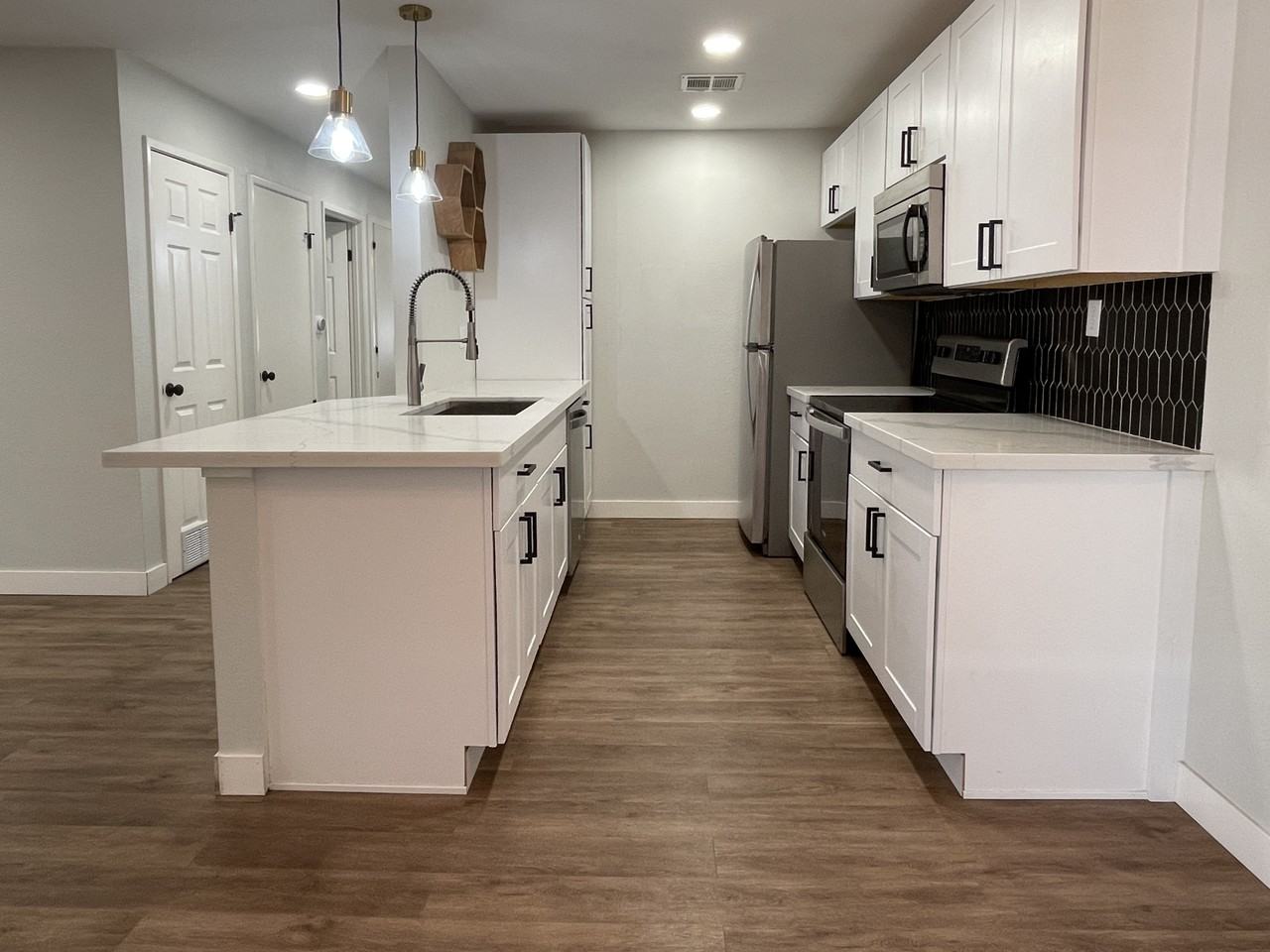 1111 North 84th Place #1111 - Photo 7 of 32