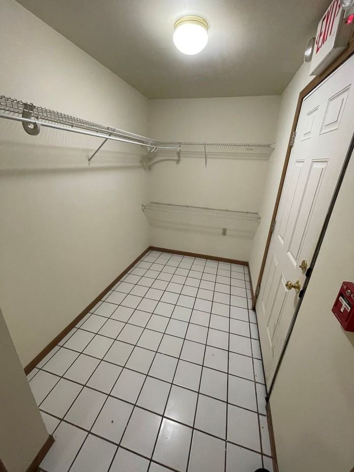 (26) 1892 Indianola - Photo 5 of 48