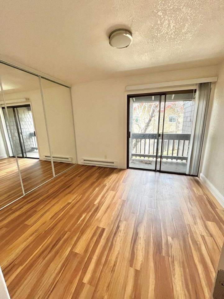 Brush Creek Townhomes - Photo 5 of 29