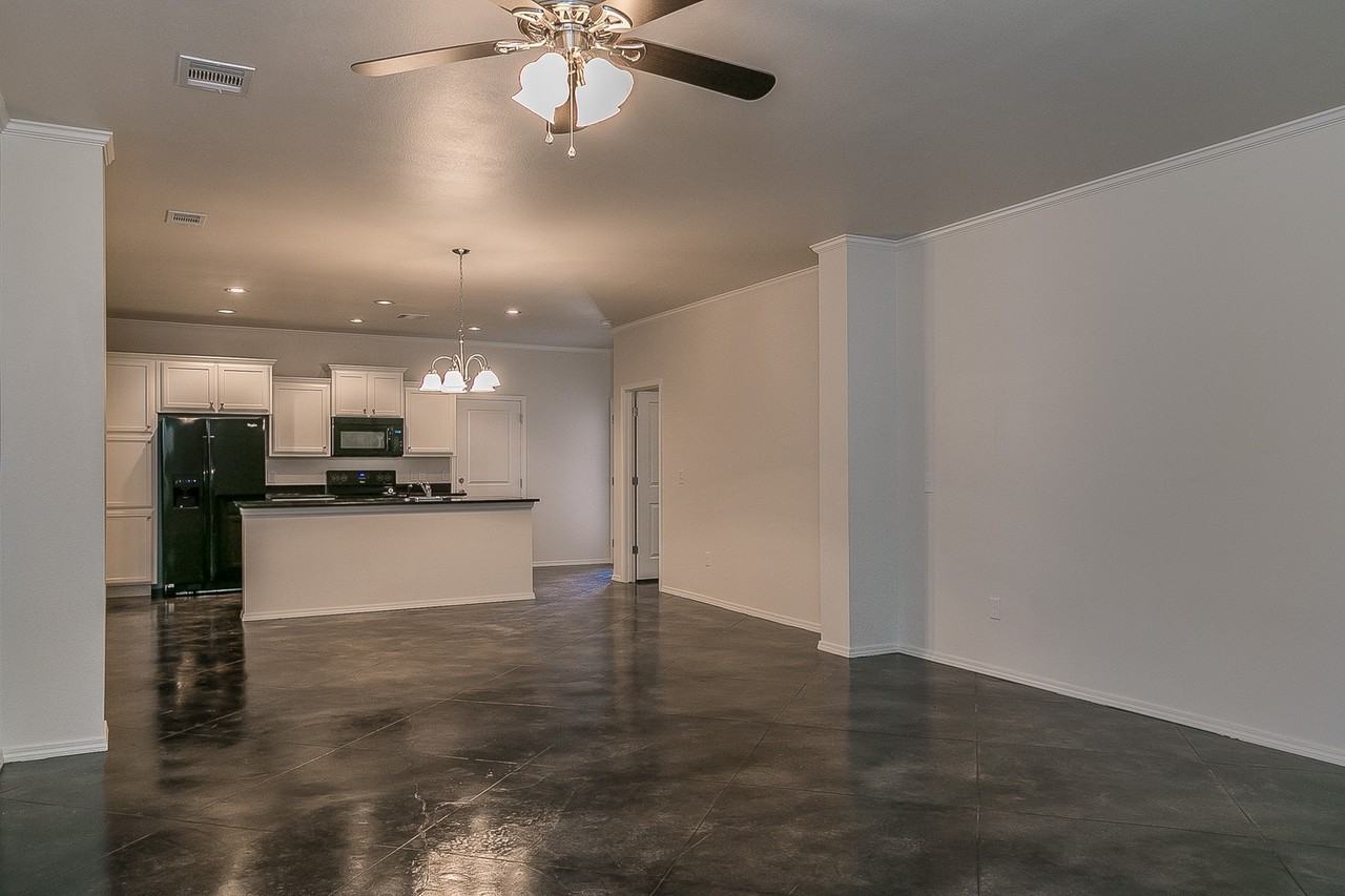 6502 Mosley St - Photo 2 of 11