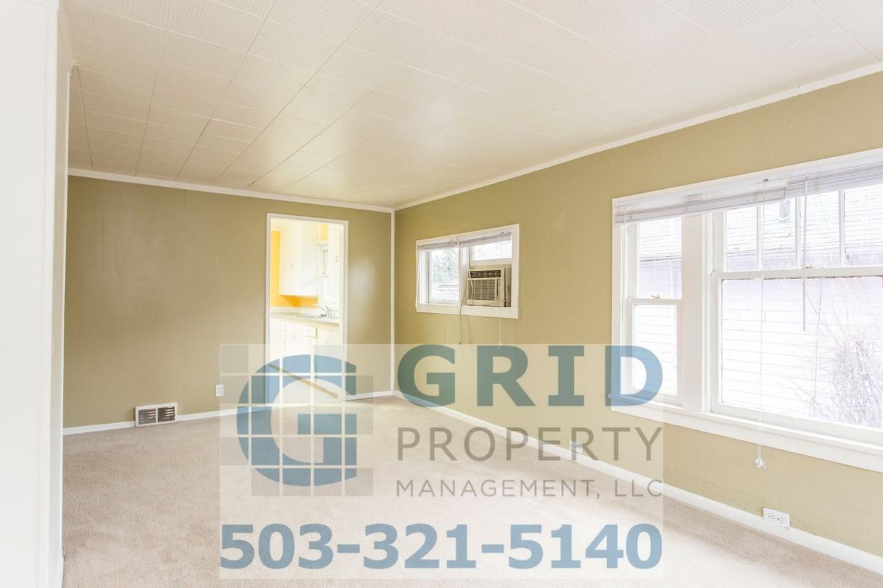 2723 N Halleck St - Photo 3 of 27