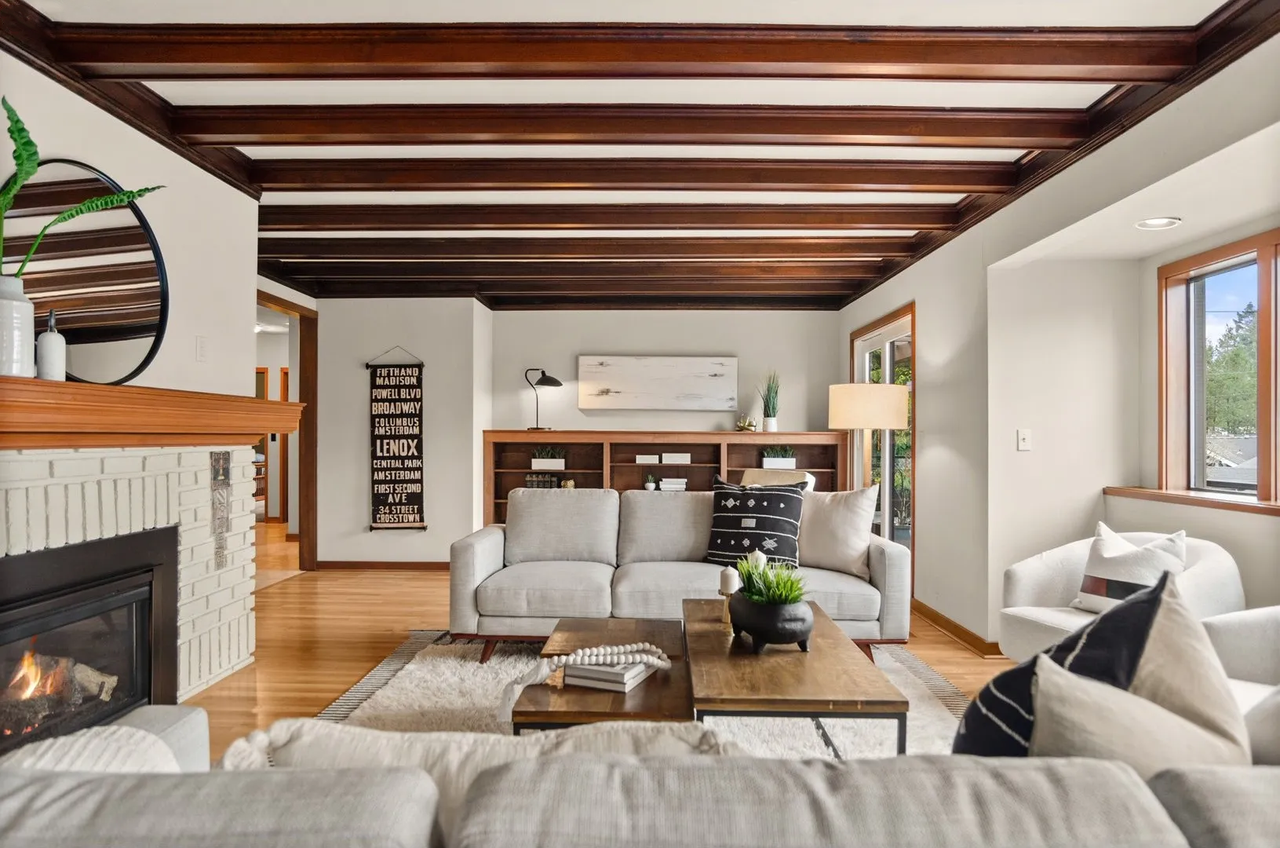 3900 Southwest Hillsdale Avenue - Photo 6 of 30