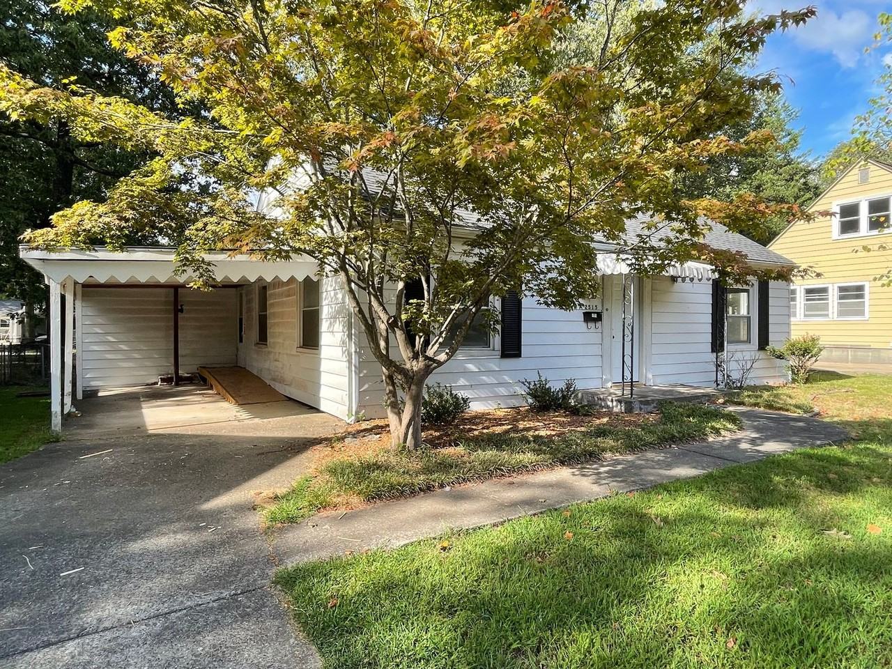 2515 Monroe St - Photo 2 of 19