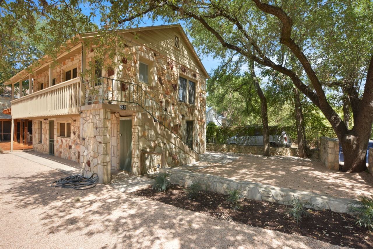 612 Cliff Dr - Photo 2 of 25