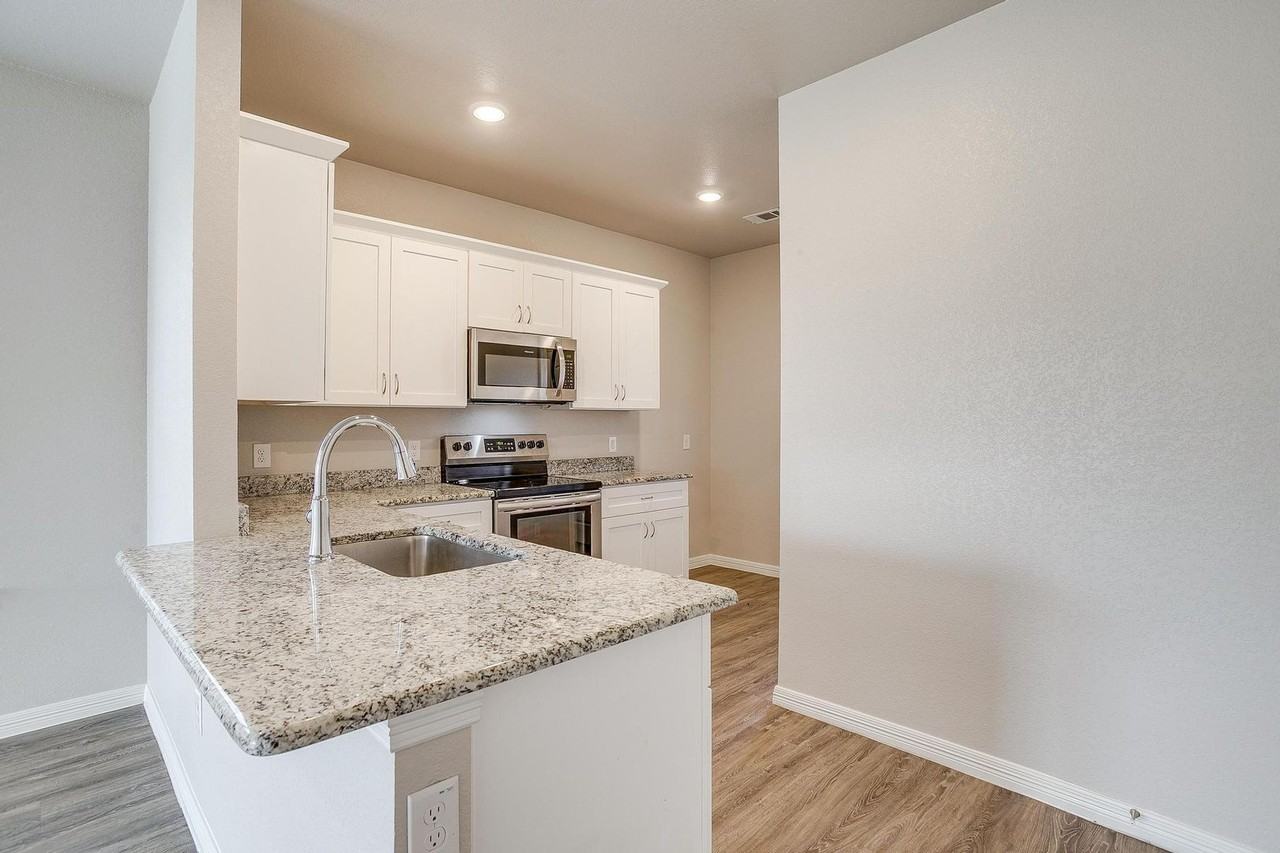 1251 Trailside Dr - Photo 6 of 19