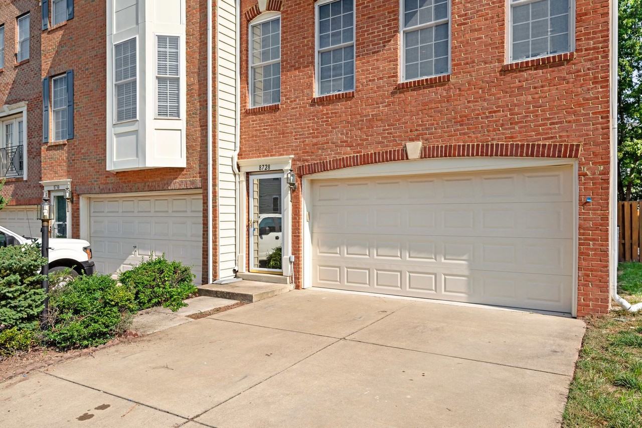 8728 Phipps Farm Way - Photo 2 of 49