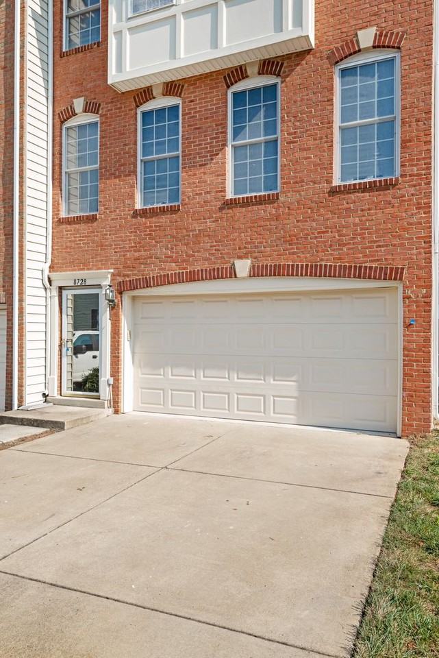 8728 Phipps Farm Way - Photo 3 of 49