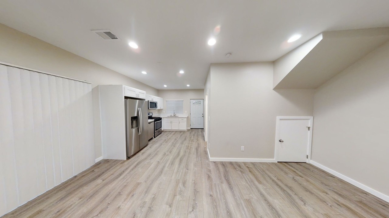 6330 Montezuma Rd - Photo 5 of 21