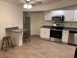 featured image of 118 W Johnson St