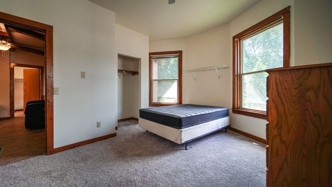 151W - Photo 6 of 50