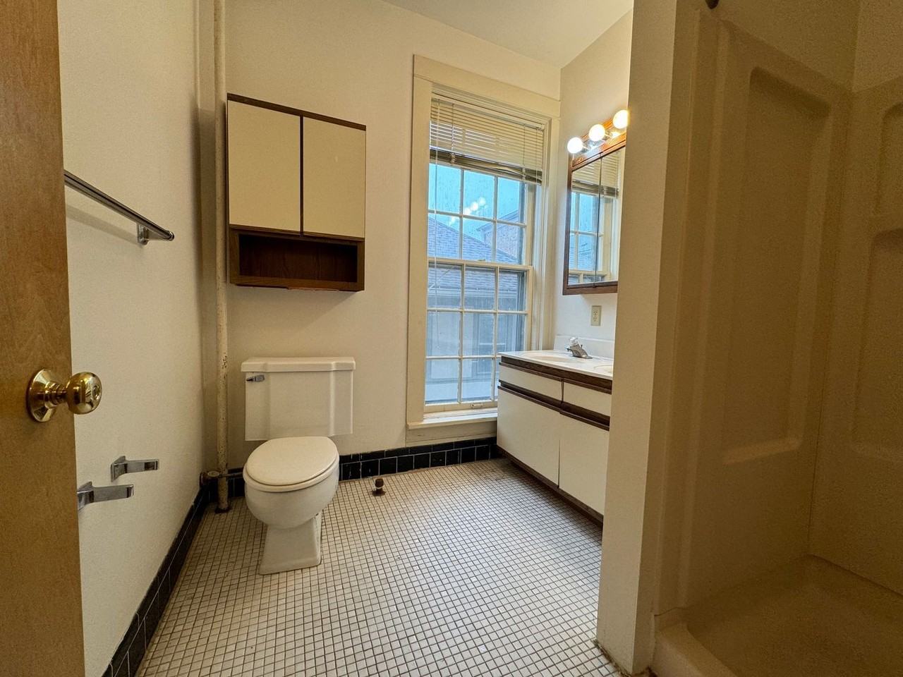 234 - Photo 2 of 9