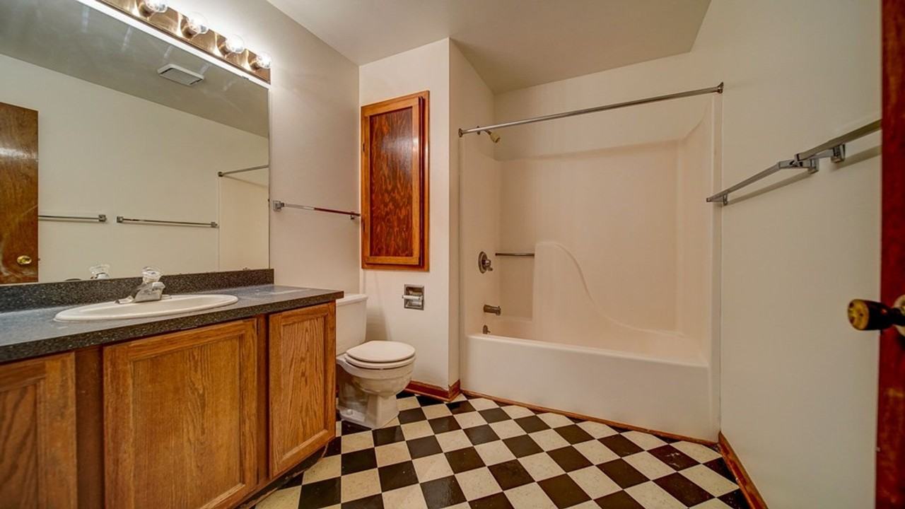 257-259 Langdon St. - Photo 2 of 15