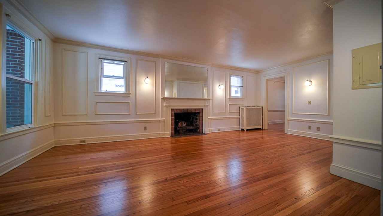 412 N Carroll St - Photo 2 of 19