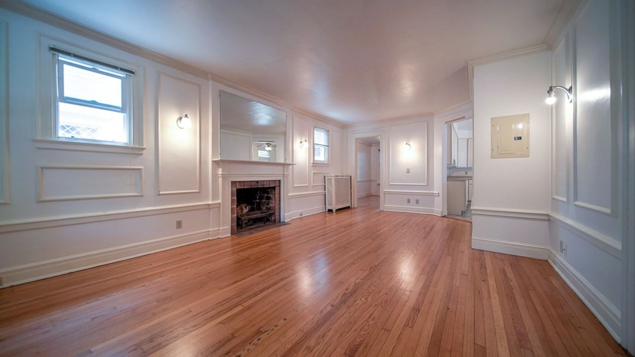 412 N Carroll St - Photo 3 of 19