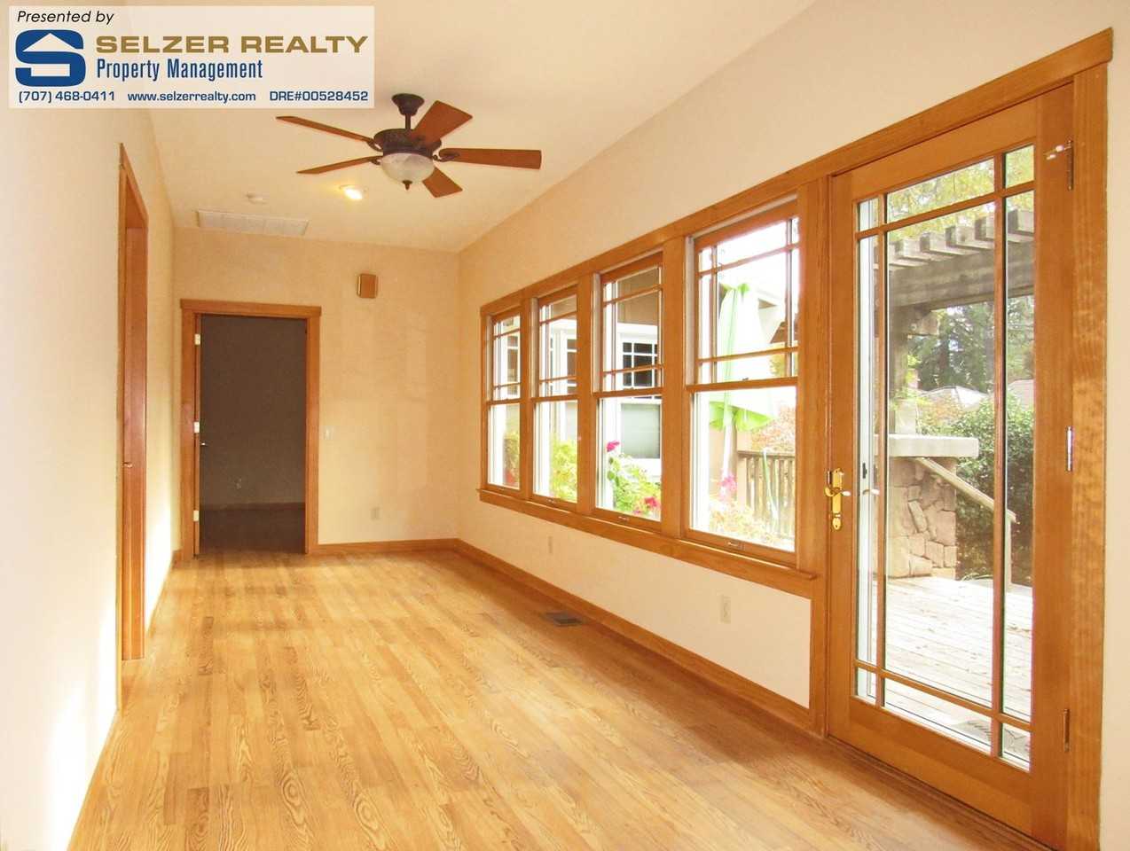 670 W Stephenson St - Photo 4 of 9