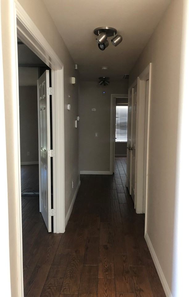 13083 Troy Ct - Photo 4 of 16