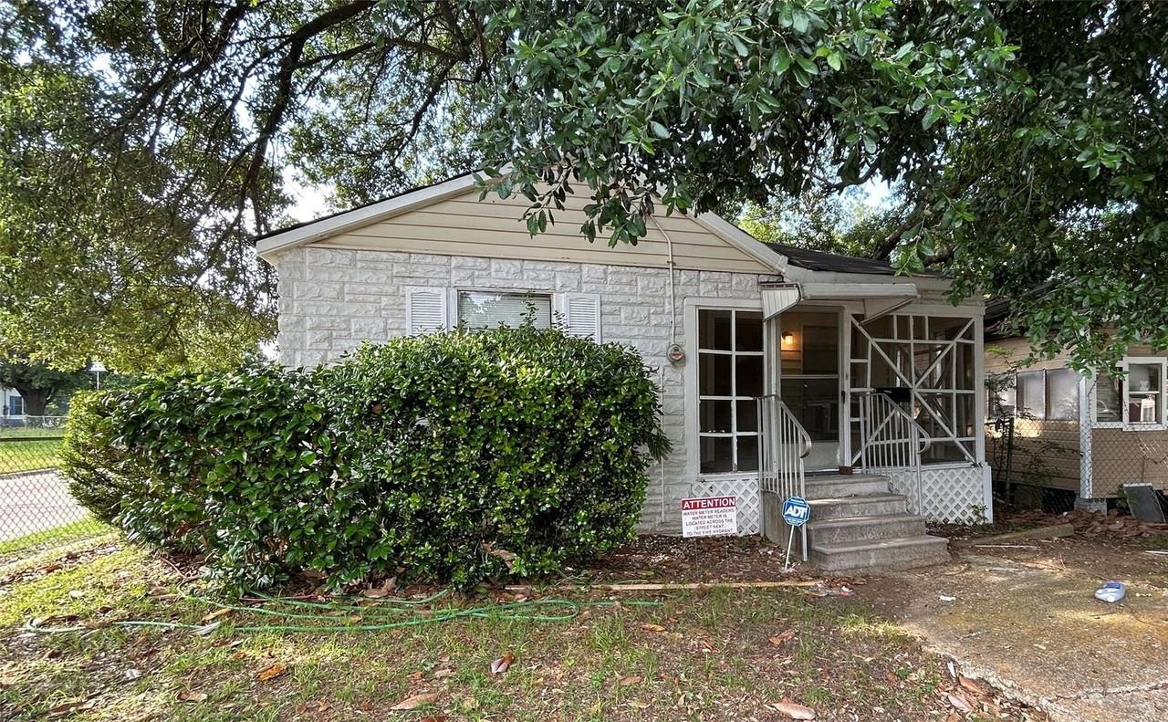 634 W 63rd St - Photo 3 of 3