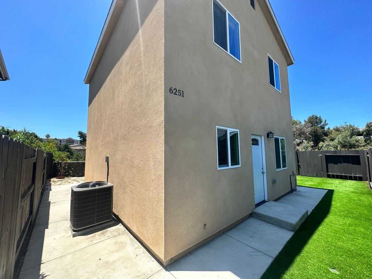 6251 Adobe Dr - Photo 2 of 25