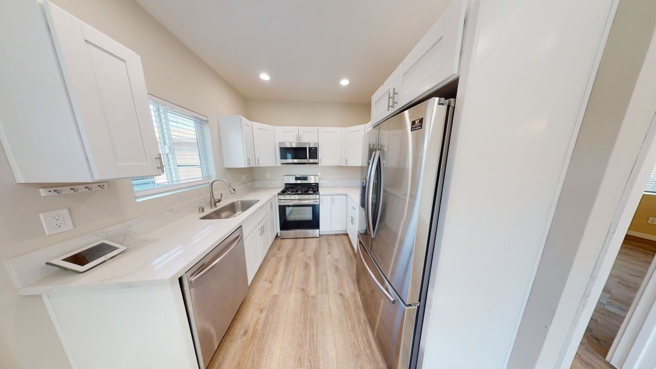 6251 Adobe Dr - Photo 6 of 25