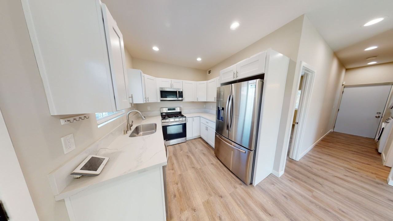 6251 Adobe Dr - Photo 7 of 25