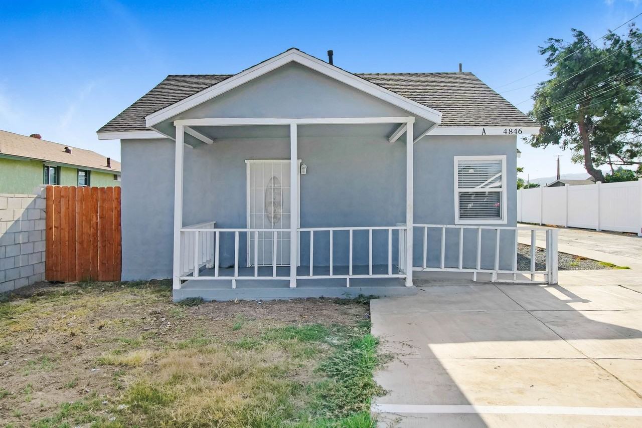 4846 Doane Ave - Photo 4 of 31